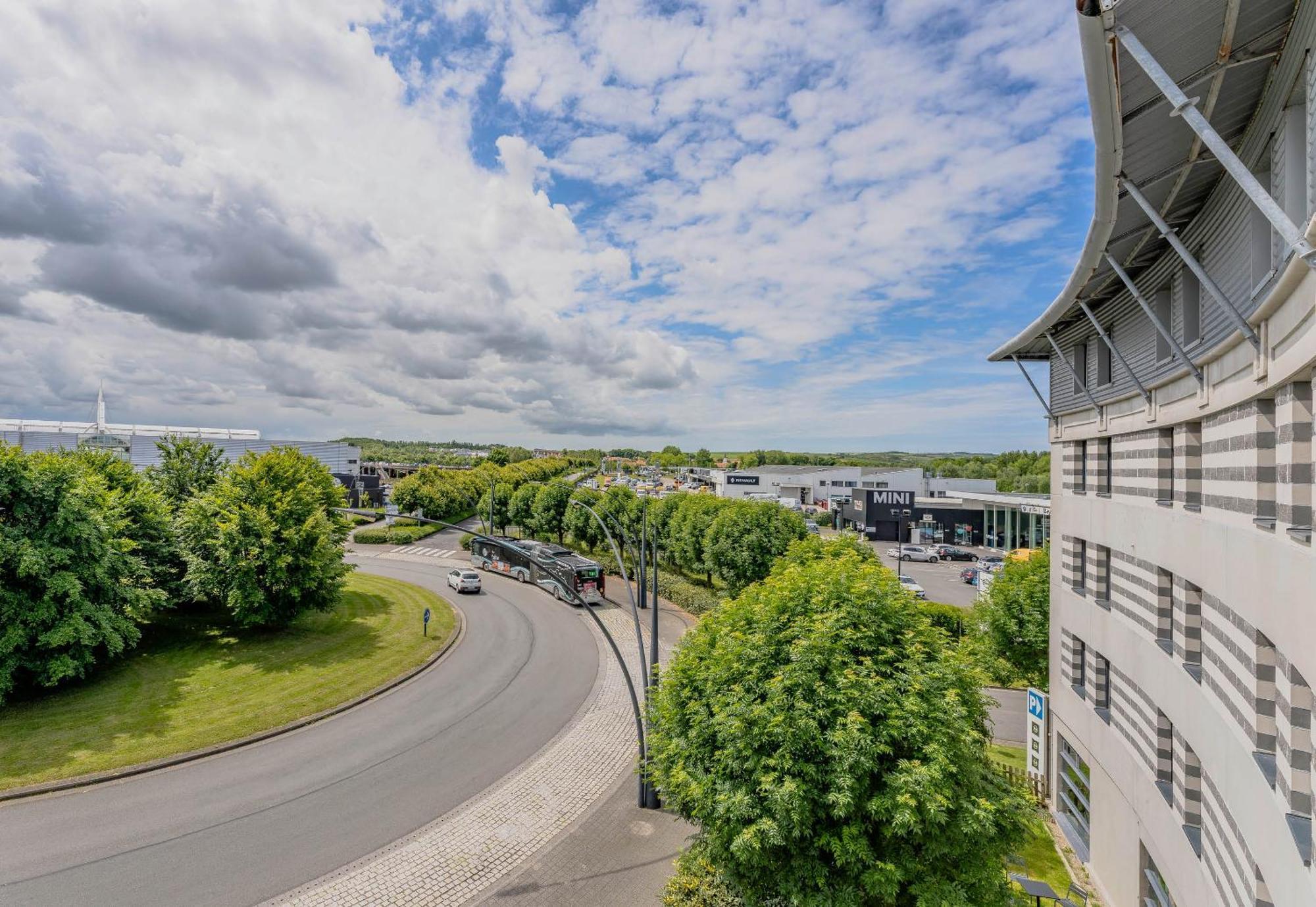 B&B Hôtel Calais Terminal Cité Europe 4 étoiles Coquelles Exterior foto