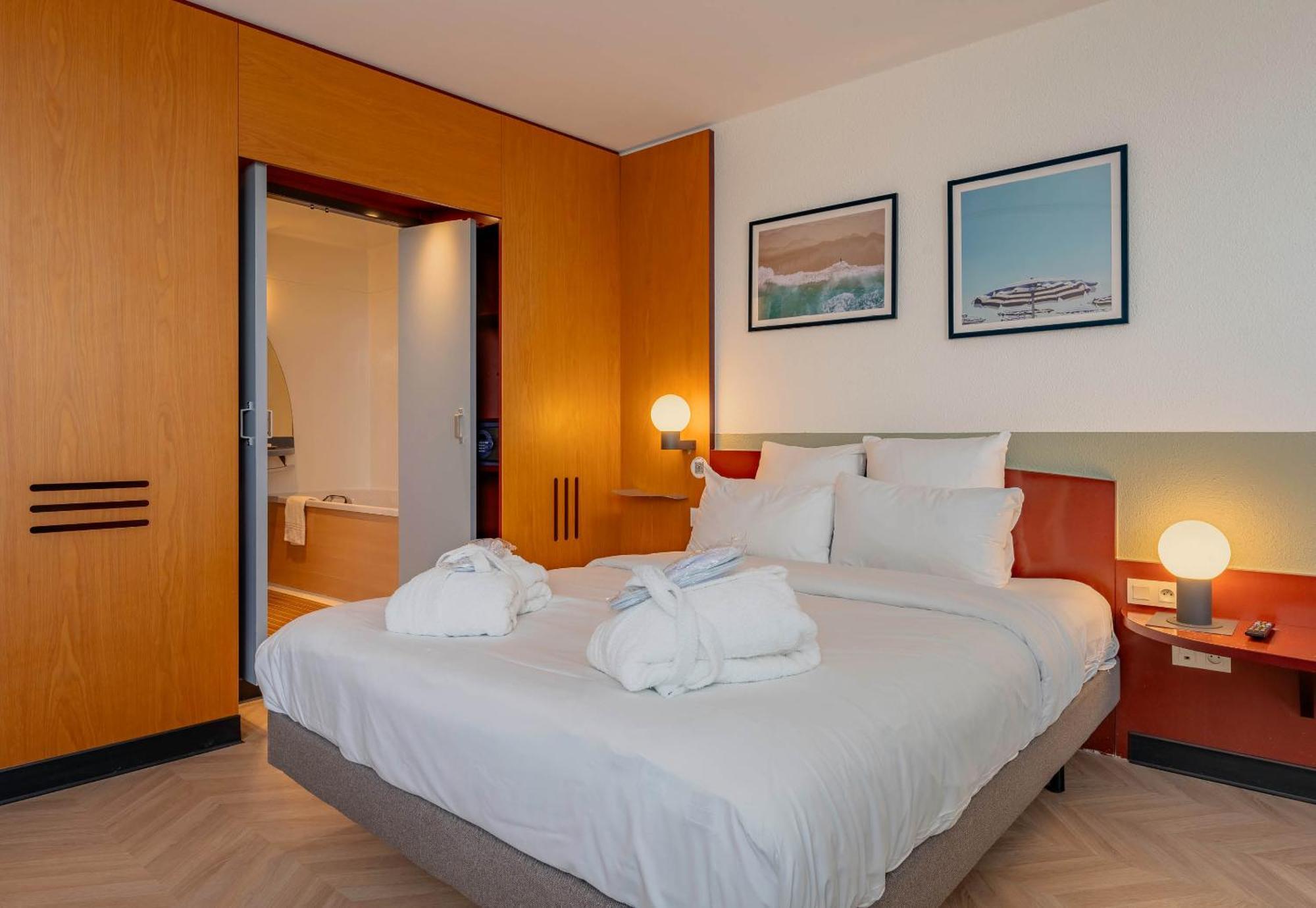 B&B Hôtel Calais Terminal Cité Europe 4 étoiles Coquelles Exterior foto