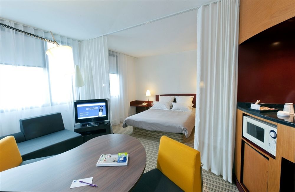 B&B Hôtel Calais Terminal Cité Europe 4 étoiles Coquelles Exterior foto